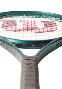 теннисная ракетка Wilson Blade v9 26 Junior Strung Racket 04